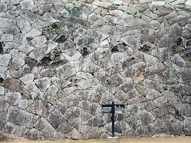 photo_彦根城の谷積